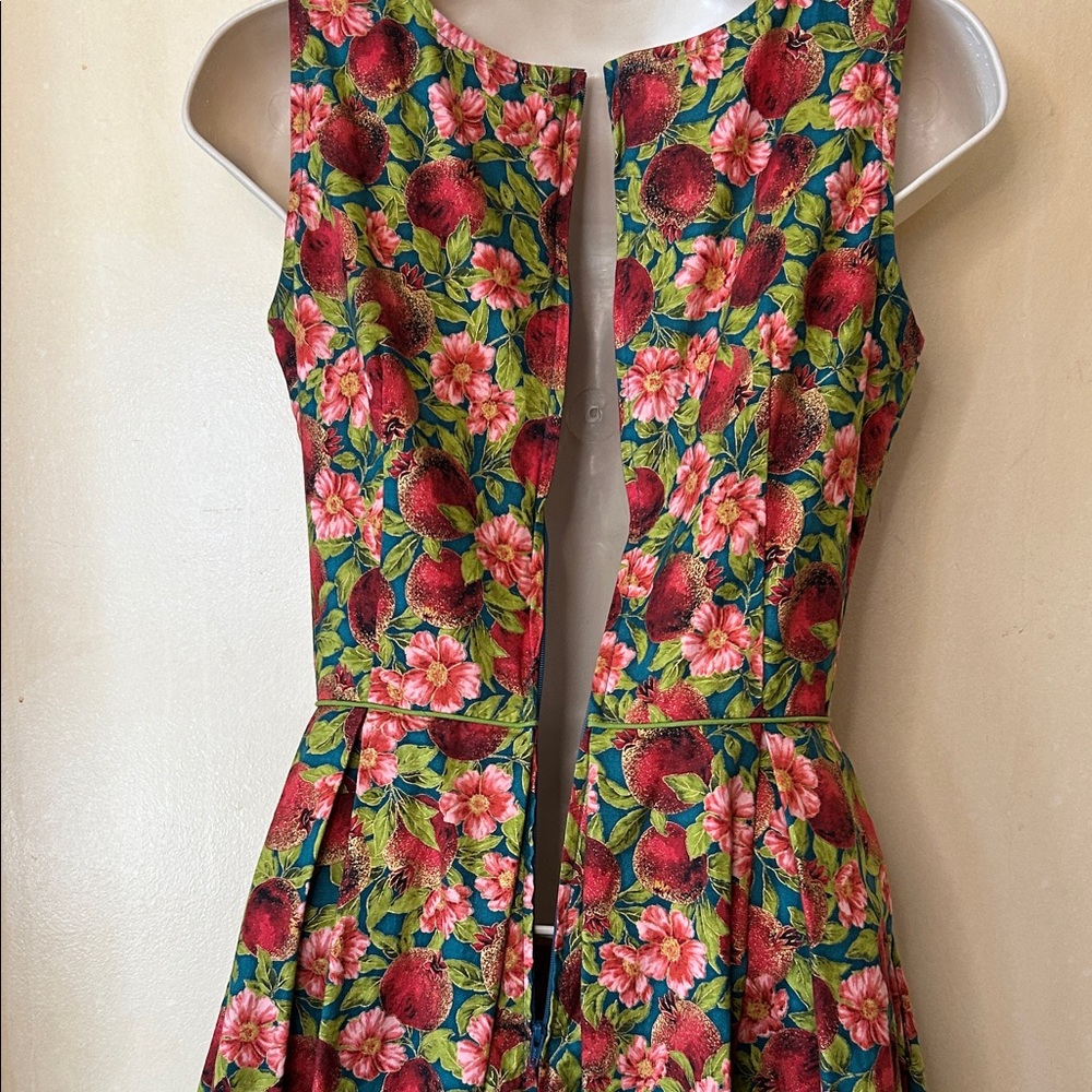 Retrolicious Elizabeth Swing Floral Button-Front Mini Dress size XS - Picture 10 of 12